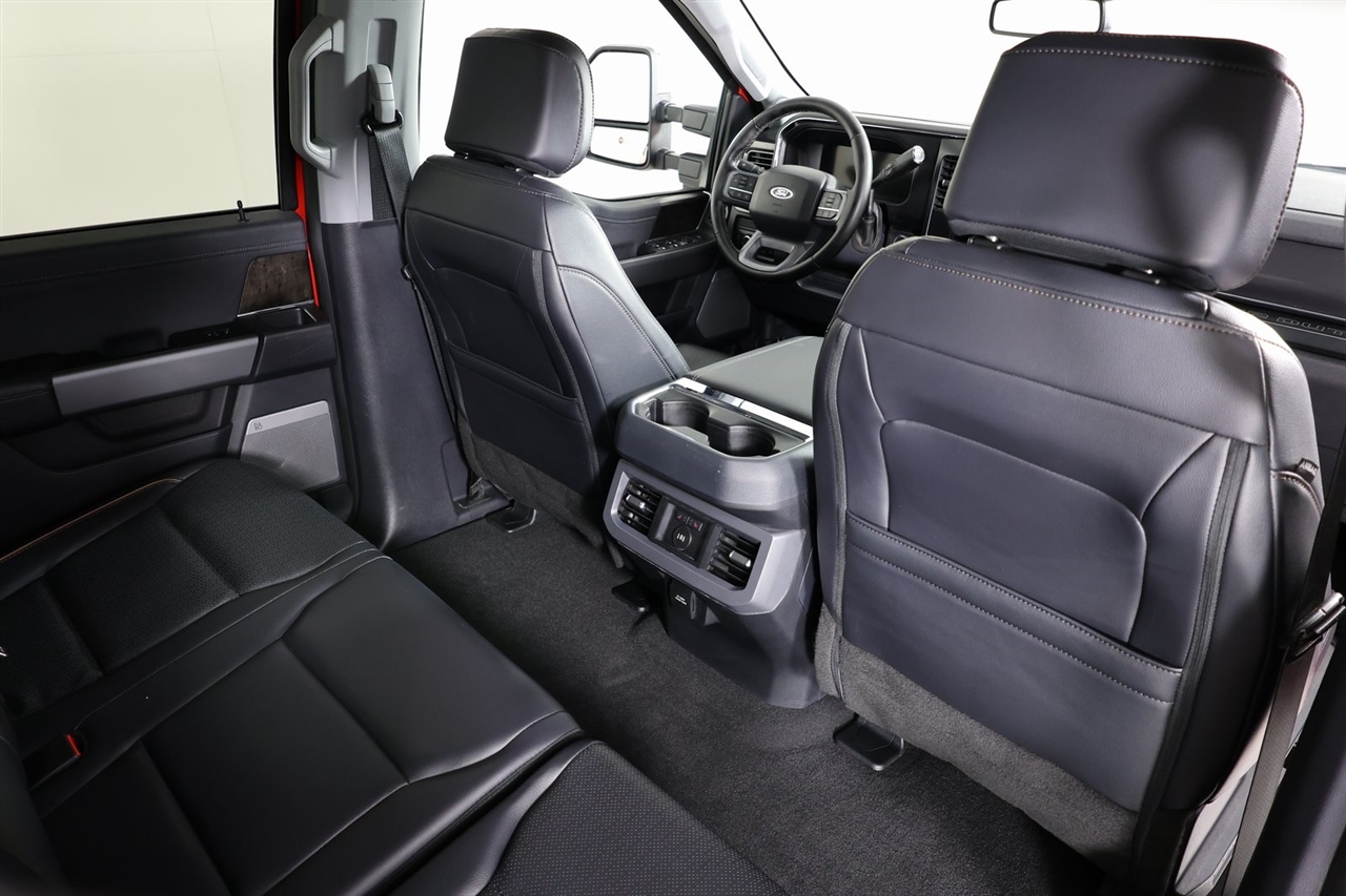 Ford F-350 SD XL Crew Cab Long Bed 4WD 2025