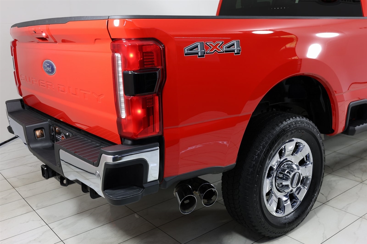 Ford F-350 SD XL Crew Cab Long Bed 4WD 2025
