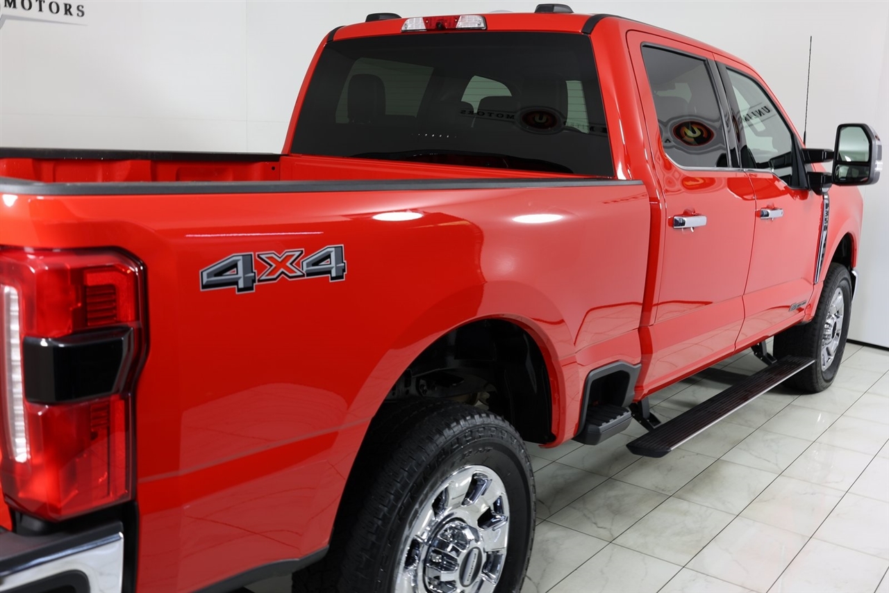 Ford F-350 SD XL Crew Cab Long Bed 4WD 2025