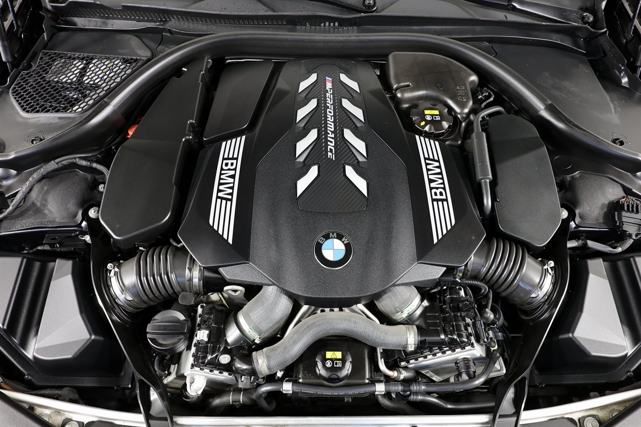 BMW 8-Series M850i xDrive Coupe 2023