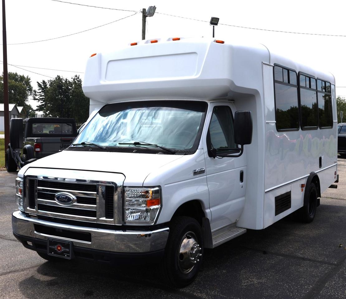 2016 Ford E-Series Cutaway Base