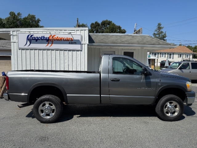 2006 Dodge Ram SLT Wagon photo 2