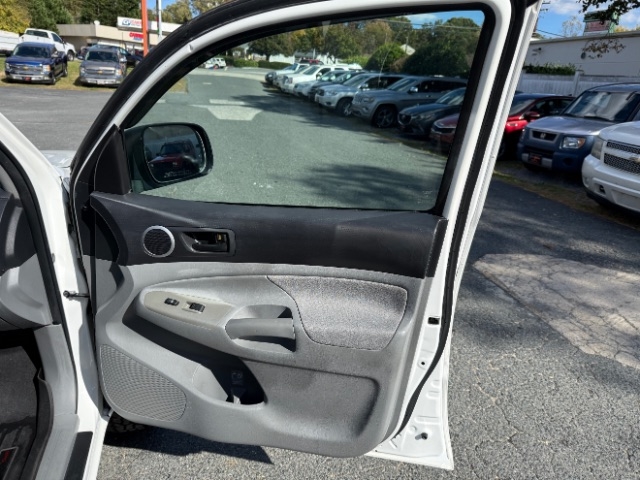 Toyota Tacoma  2011