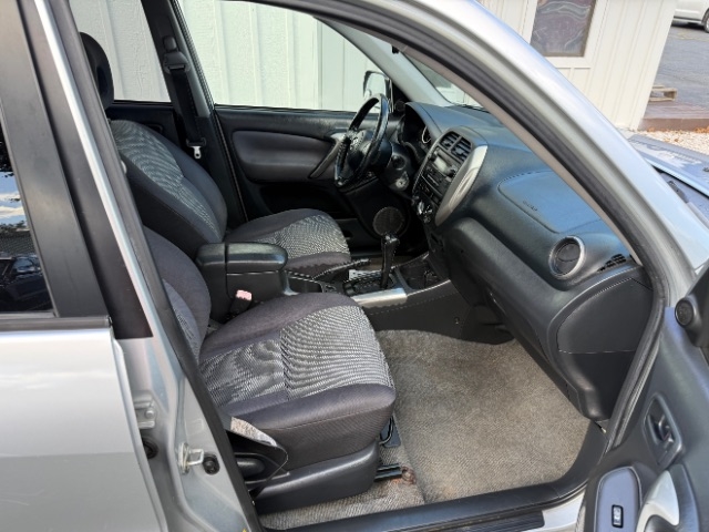 Toyota RAV4  2005