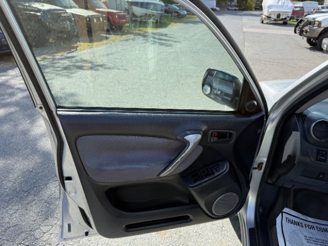 Toyota RAV4  2005