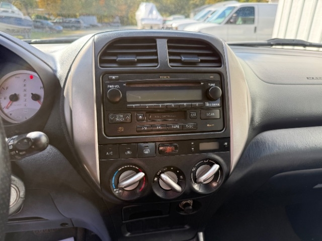 Toyota RAV4  2005