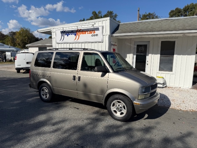 2005 Chevrolet Astro minivan
