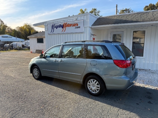 Toyota Sienna  2007