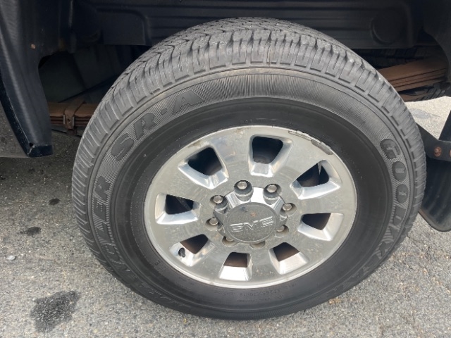 GMC Sierra 2500HD  2011