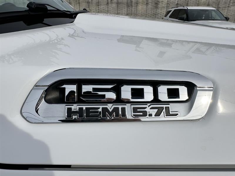 RAM 1500 Big Horn Crew Cab SWB 4WD 2022