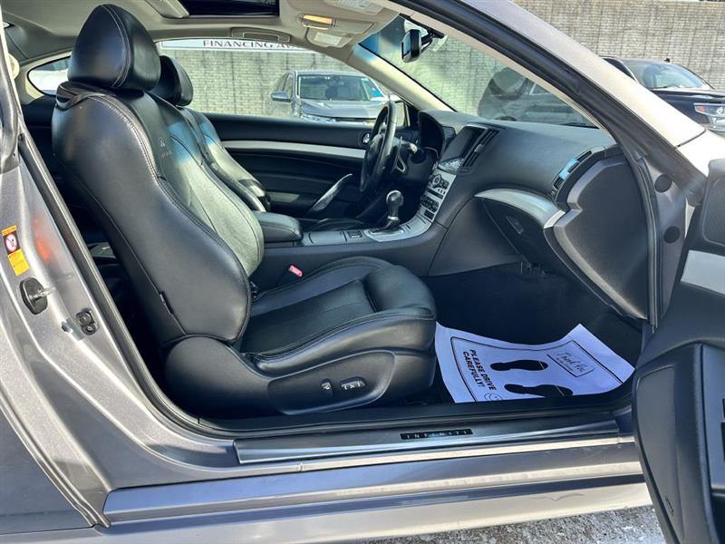 Infiniti G37 Base 2008