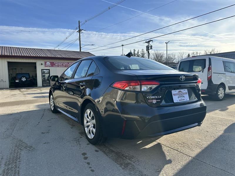 Toyota Corolla LE 2022