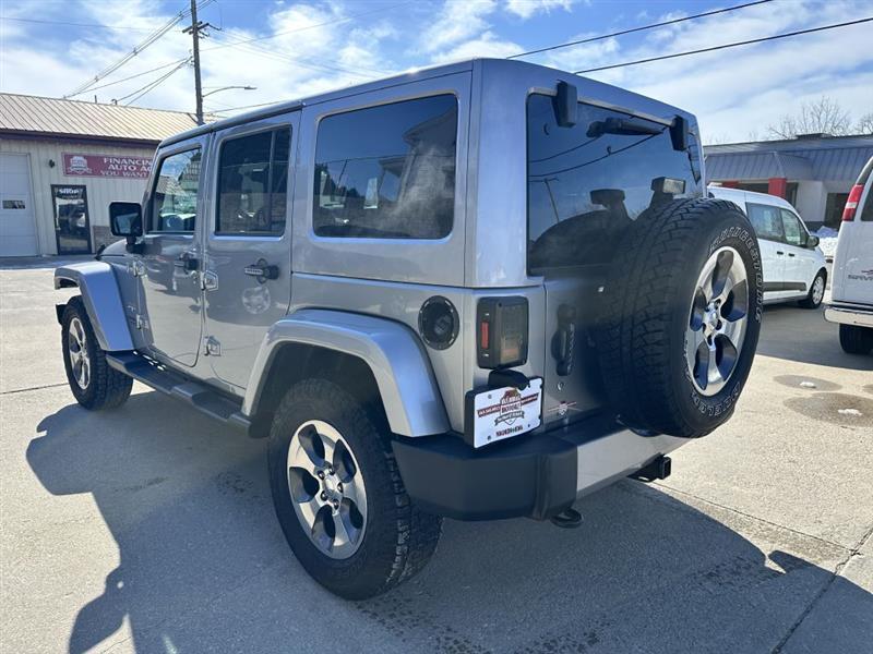 Jeep Wrangler Unlimited Sahara 4WD 2017