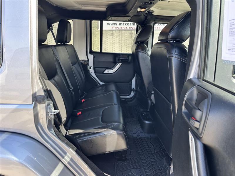 Jeep Wrangler Unlimited Sahara 4WD 2017