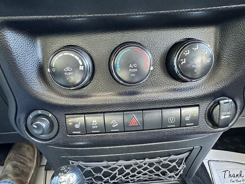 Jeep Wrangler Unlimited Sahara 4WD 2017