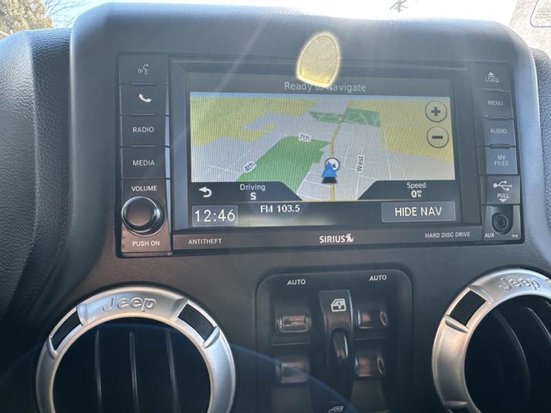 Jeep Wrangler Unlimited Sahara 4WD 2017