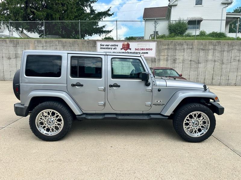2017 Jeep Wrangler Unlimited Sahara 4WD
