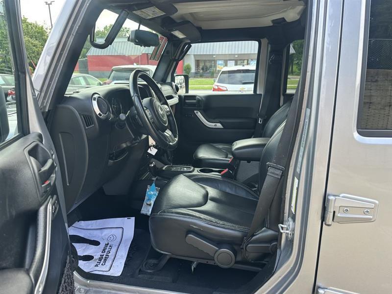 Jeep Wrangler Unlimited Sahara 4WD 2017