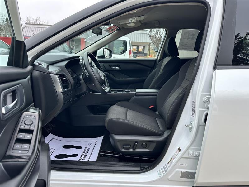 Nissan Rogue SV AWD 2024