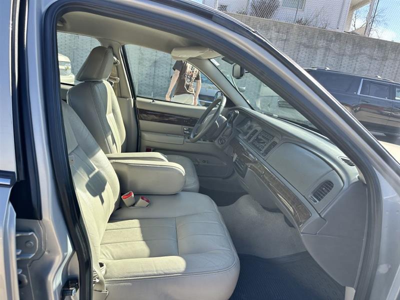 Mercury Grand Marquis LS 2010