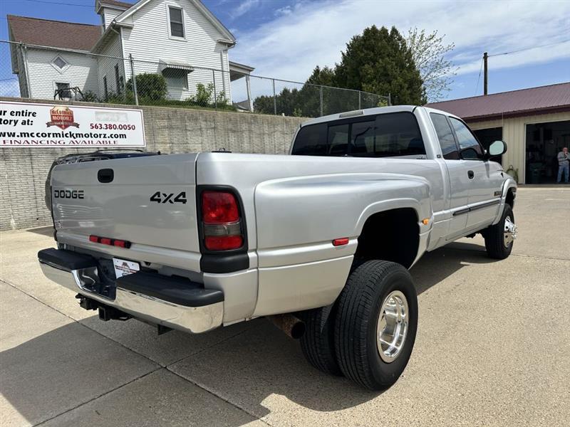 Dodge Ram 3500 ST Quad Cab 4WD 2002