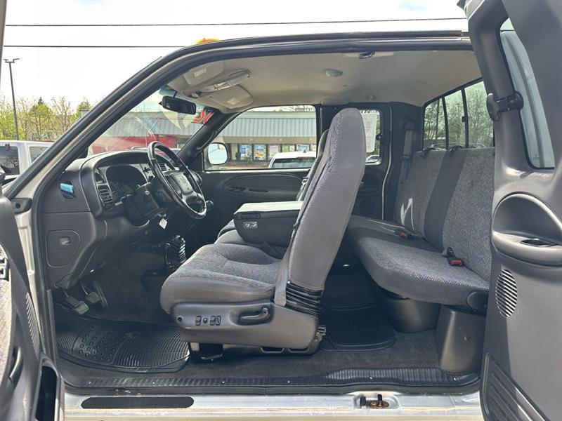Dodge Ram 3500 ST Quad Cab 4WD 2002