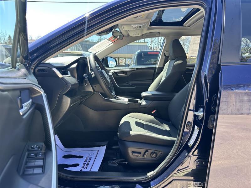 Toyota RAV4 XLE AWD 2023