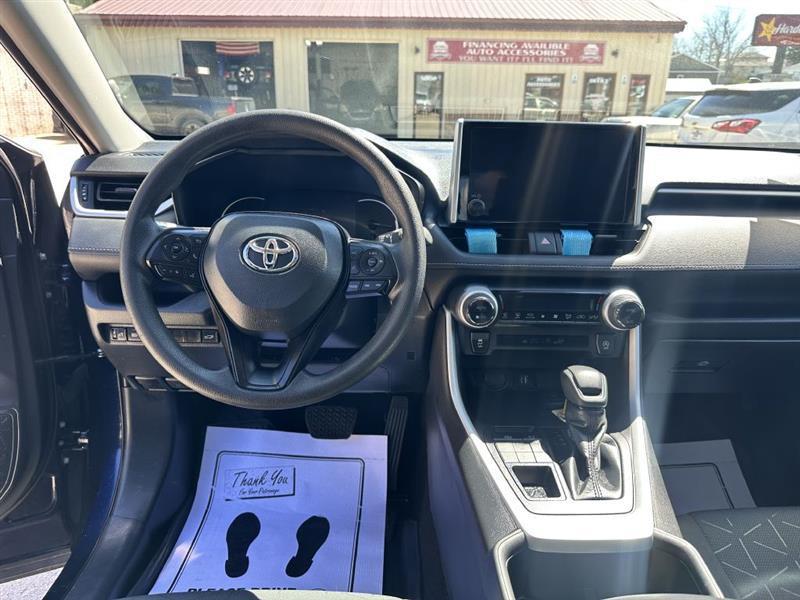 Toyota RAV4 XLE AWD 2023