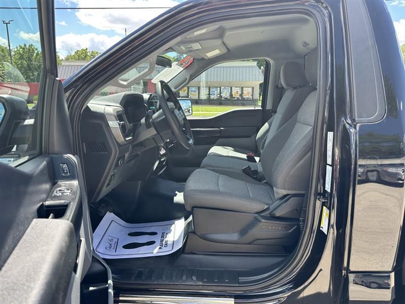 Ford F-150 XL 4WD 2024