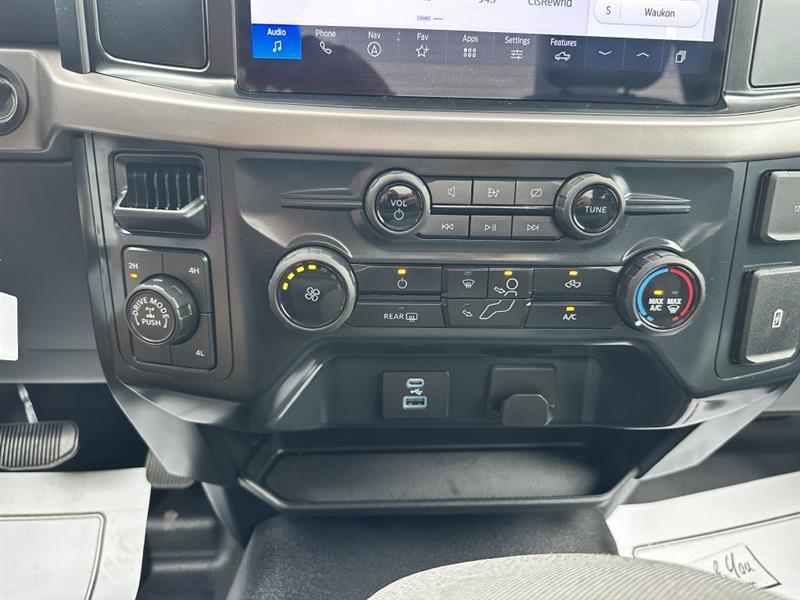 Ford F-150 XL 4WD 2024