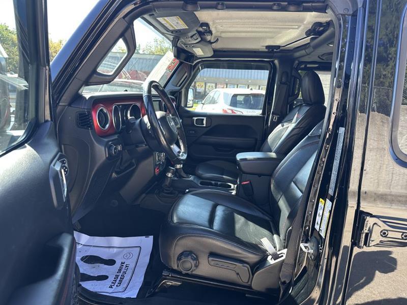 Jeep Wrangler photo 9