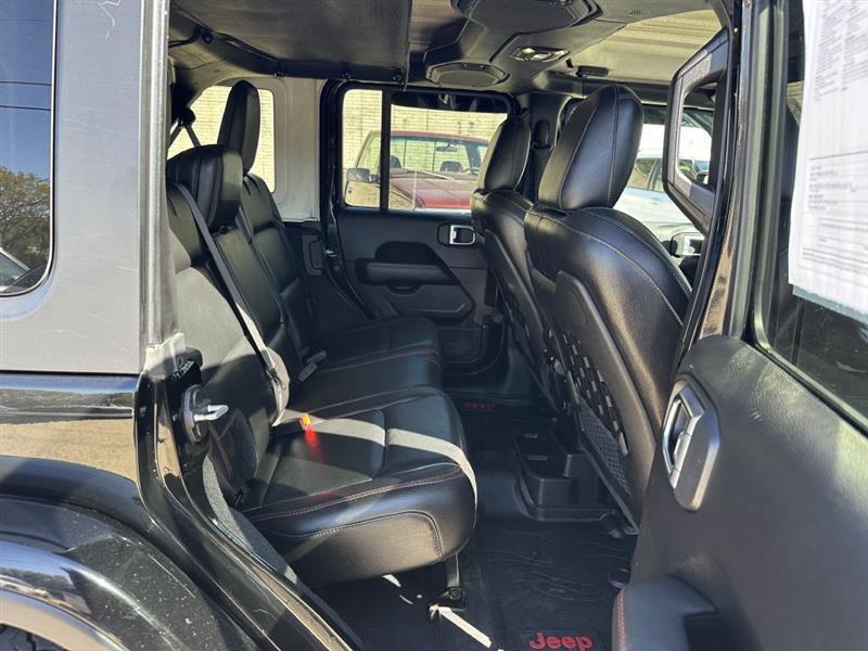 Jeep Wrangler photo 13
