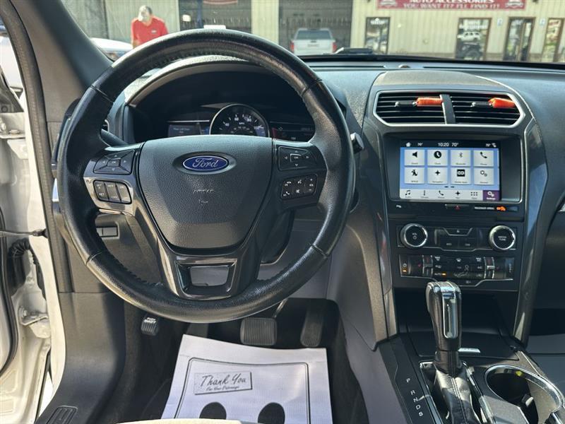 Ford Explorer XLT 4WD 2017