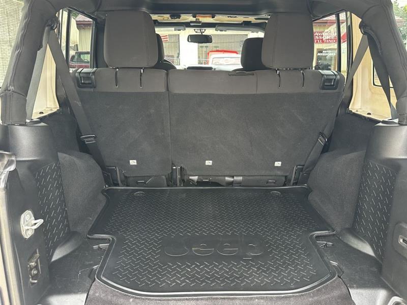 Jeep Wrangler Unlimited Sport 4WD 2014
