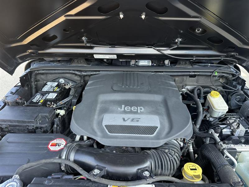 Jeep Wrangler Unlimited Sport 4WD 2014