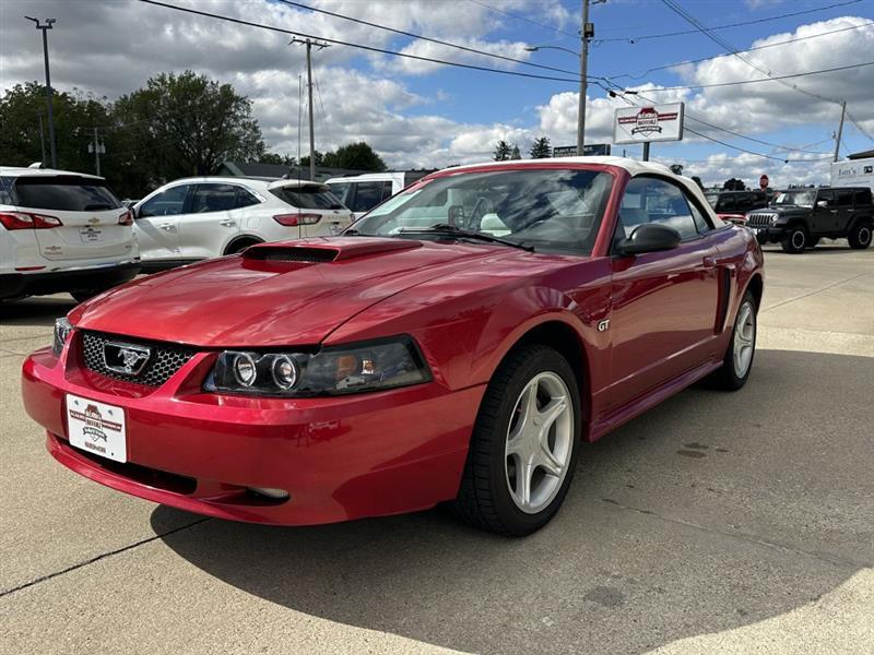 Ford Mustang GT Deluxe Convertible 2001