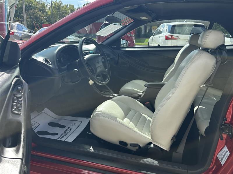 Ford Mustang GT Deluxe Convertible 2001