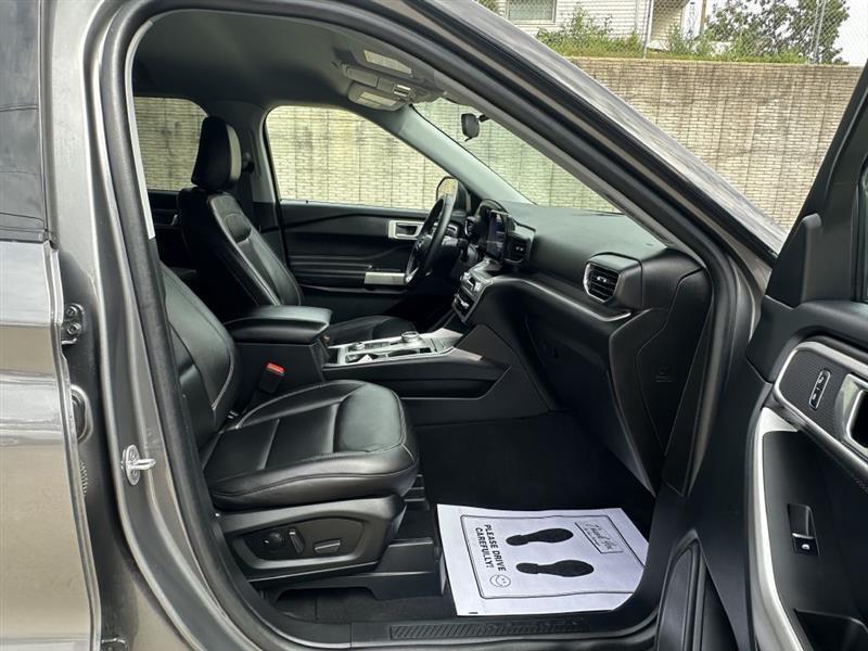 Ford Explorer XLT AWD 2023