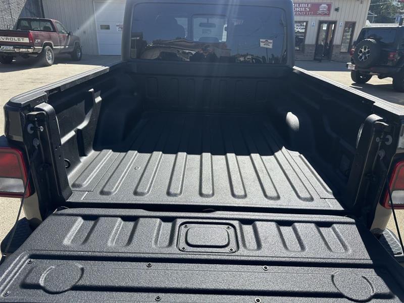 Jeep Gladiator photo 12