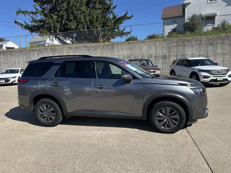 2023 Nissan Pathfinder SV 4WD