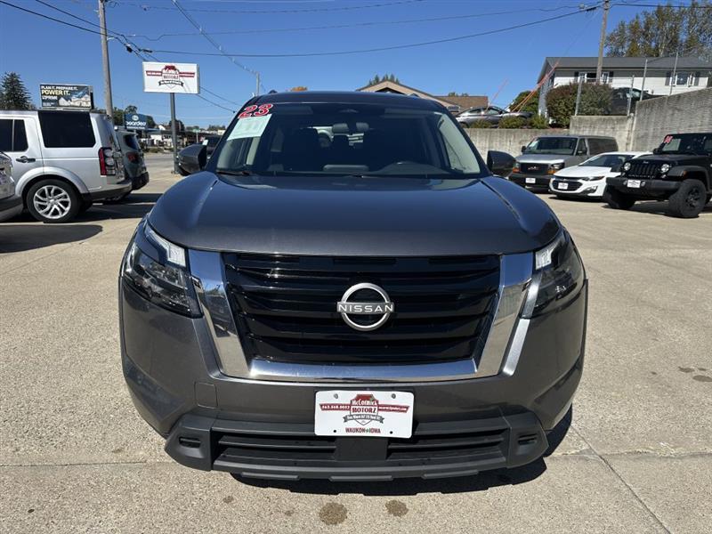 Nissan Pathfinder photo 7