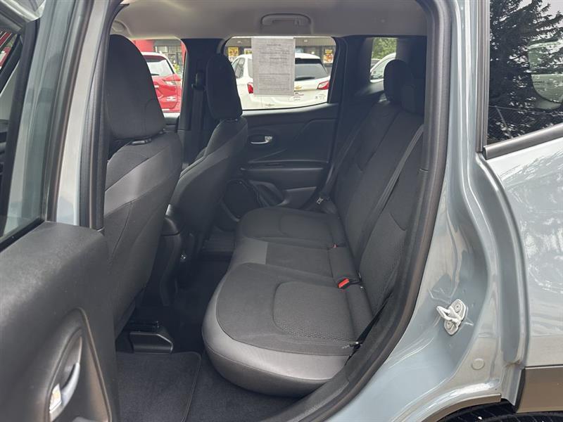 Jeep Renegade photo 10