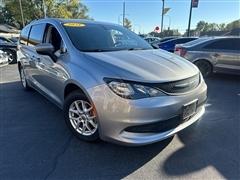 2021 Chrysler Voyager 