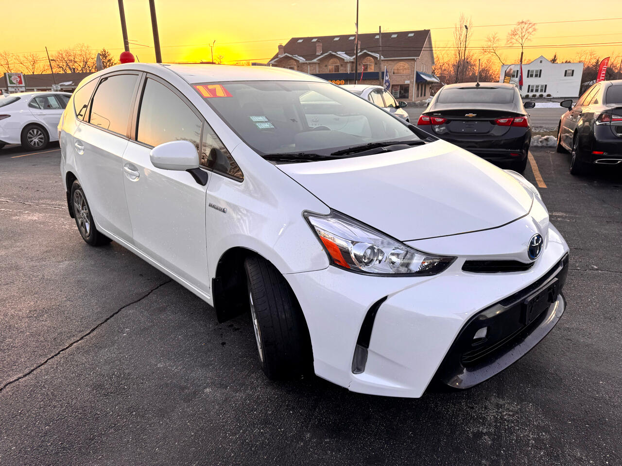 Toyota Prius V Three (Natl) 2017