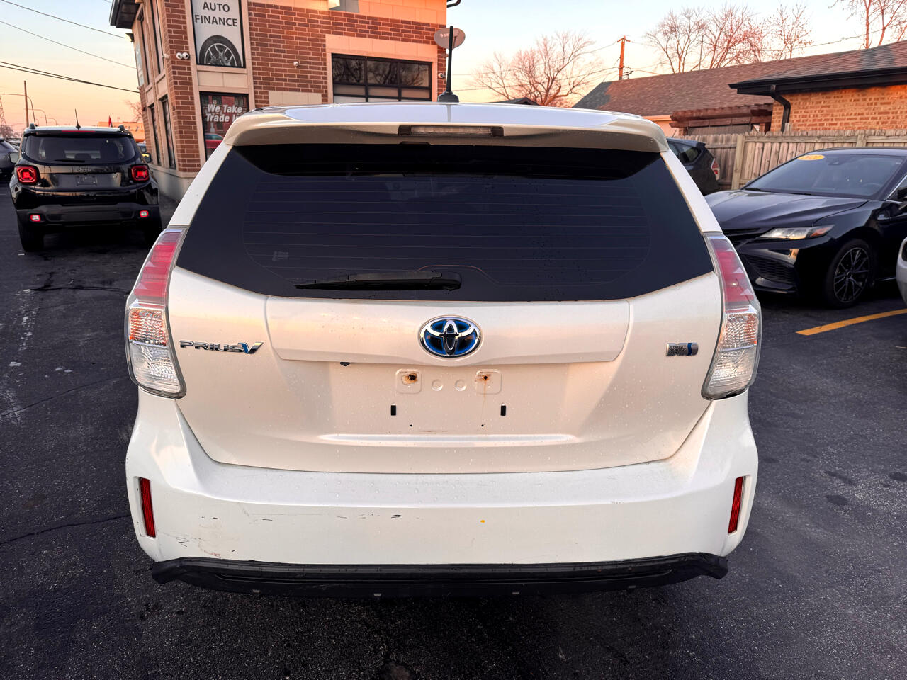 Toyota Prius V Three (Natl) 2017