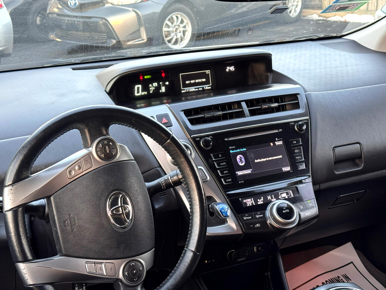 Toyota Prius V Three (Natl) 2017