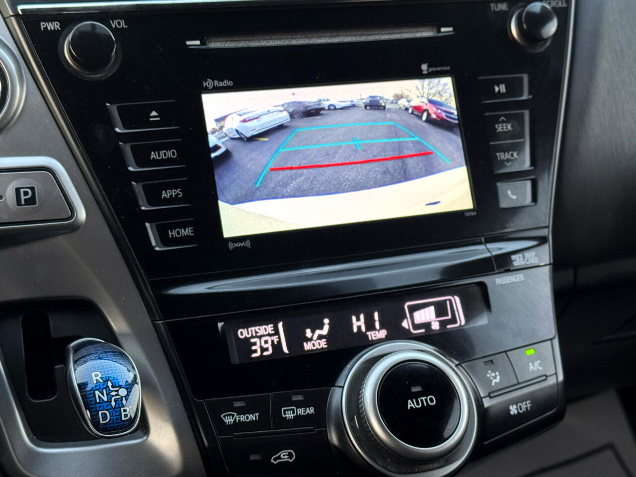 Toyota Prius V Three (Natl) 2017