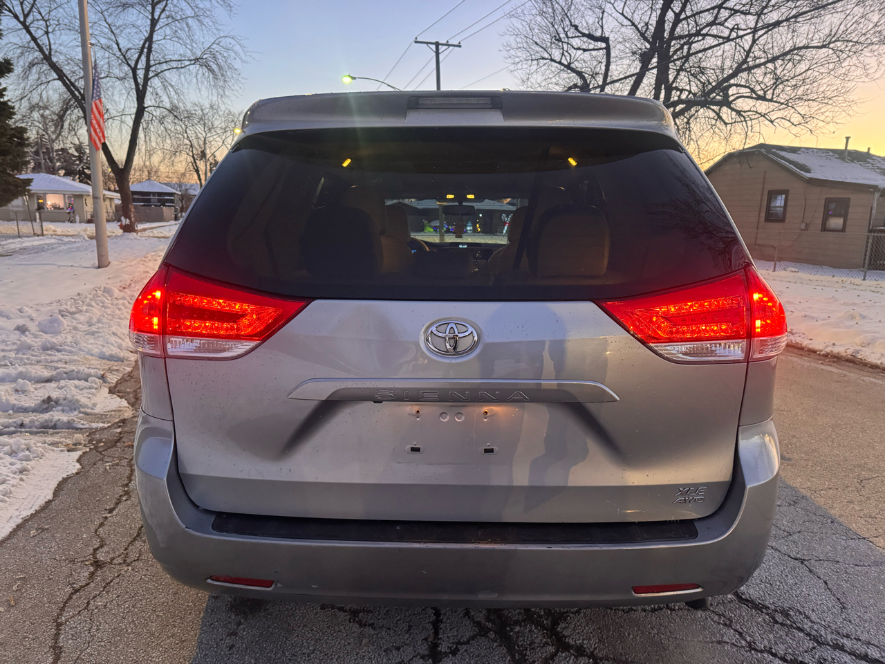 Toyota Sienna 5dr 7-Pass Van V6 Ltd AWD (Natl) 2014