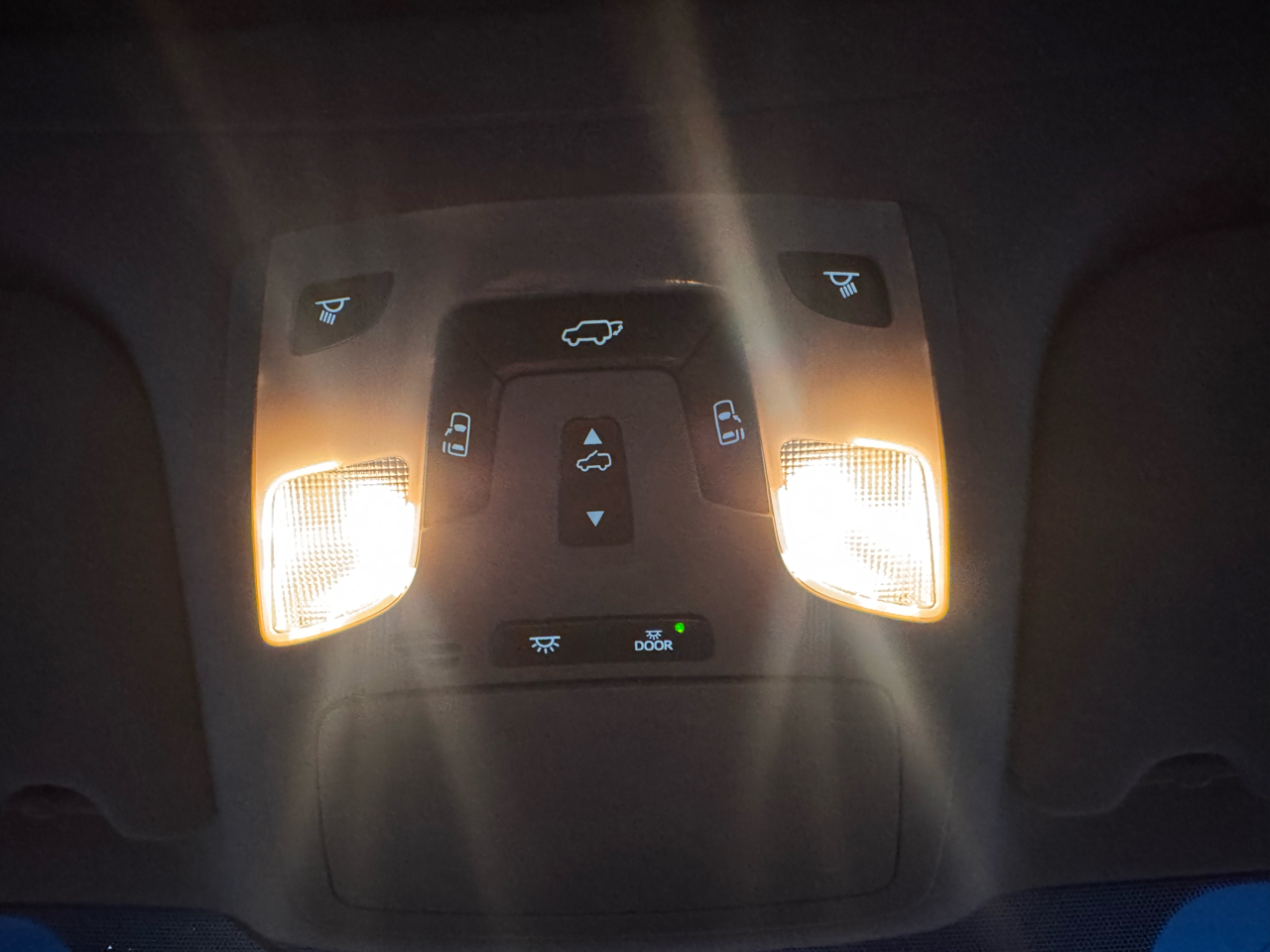 Toyota Sienna 5dr 7-Pass Van V6 Ltd AWD (Natl) 2014