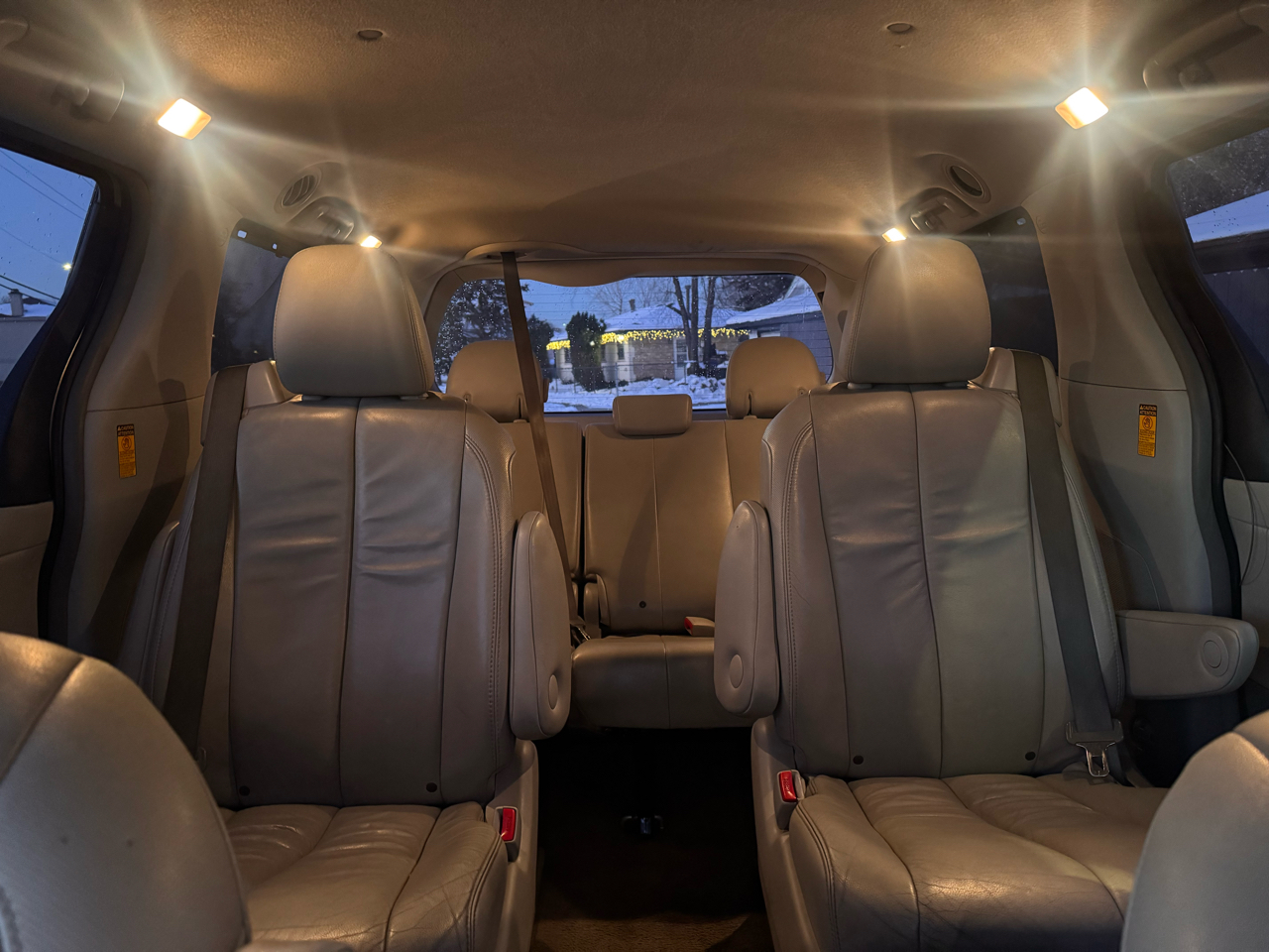 Toyota Sienna 5dr 7-Pass Van V6 Ltd AWD (Natl) 2014